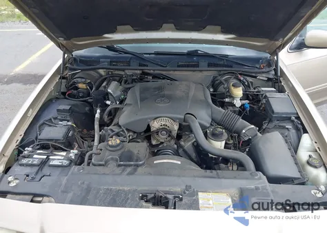 2000 Ford Crown Victoria Lx из США, поврежденный, VIN 2FAFP74W2YX108782